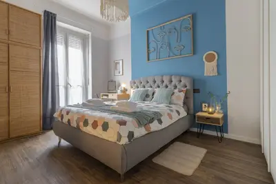 Elegant and functional suite convenient to the city center accessorized with everything