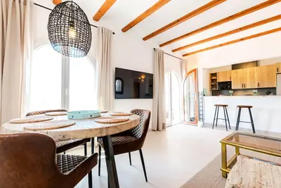 Image de Traumhaftes Ferienhaus mit Pool in Moraira, Spanien