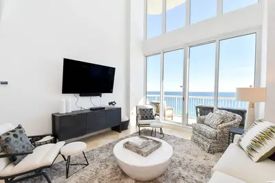 Image de Rare Find! Serene 17th Floor Penthouse at Silver Beach Towers!