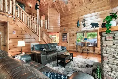 Image de Feb Special! Restful Secluded Family Cabin w/ Hot Tub + Games