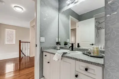 Image de Tranquil Haven near Niagara Falls and Tourists spots