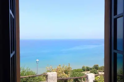 Image de Apartment with breathtaking sea view on the west coast in Sardinia