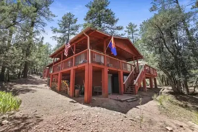 Image de Welcome to Red Pine Retreat, your mountain getaway!