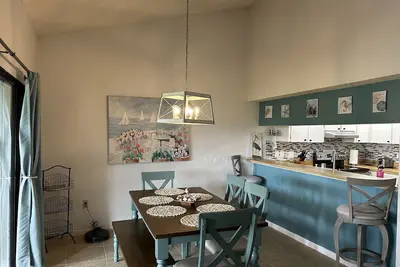 Image de Venice townhouse in Bird Bay! Close to downtown & connects to the Legacy trail