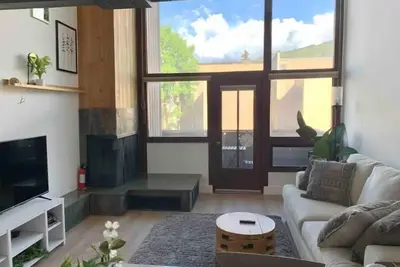 Image de Sunny Renovated Vail Loft