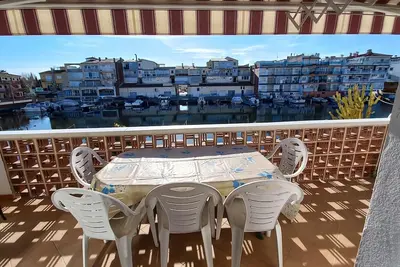 Image de Confortable appartement avec trés jolies vues sur Port Empordá et sur canal