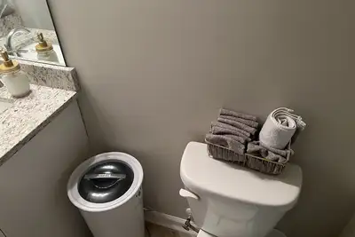 Image de Adorable private studio in quiet neighborhood