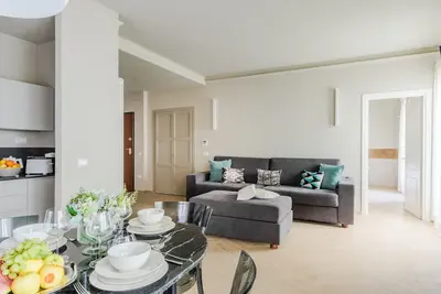 Image de Luxury Modern Apartment with Elevator and Balcony inside the Walls of Lucca