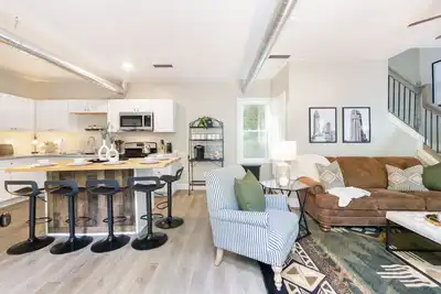 Image de Fresh and Trendy Tremont Getaway