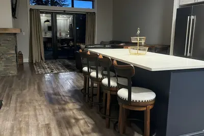 Image de Village sunset ski in/ ski out condo on Cranmore Mountain