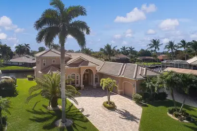 Image de Luxe Canal Villa! Direct Gulf access pool home, sleeps up to 15.