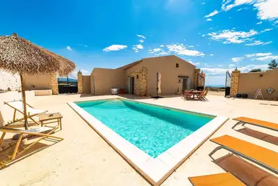 Image de Maison de vacances Menfi pour 1 - 7 personnes avec 3 chambres à coucher - Maison de vacances