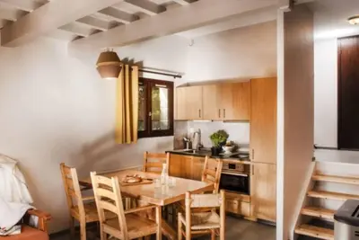 Image de Rez-de-chaussée, terrasse, cheminée ou poêle à bois, télévision, 58m², Villard de Lans