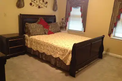 Image de Comfortable home on a cul-de-sac in a quiet neighborhood