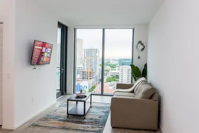 Image de Miami's Best - Modern 2br/2ba Condo, Infinity Pool, and Luxury Central Living