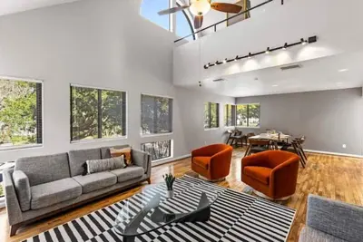 Image de Beautiful Home by Rice, Med Ctr, Museums