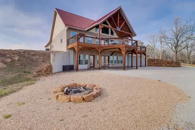 Image de Spacious Harrison Vacation Rental w/ Deck & Views!