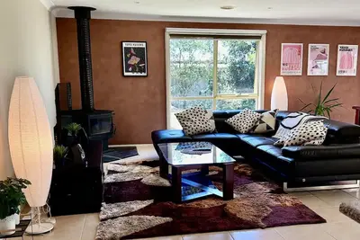 2 x bed beach retreat Torquay, sauna, beach, golf