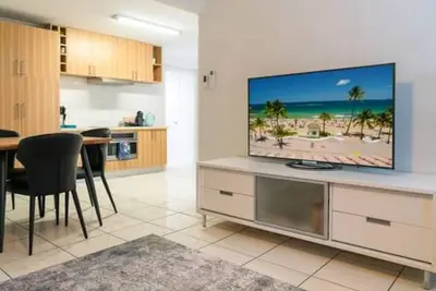 Image de Spacious and conveniently located granny flat