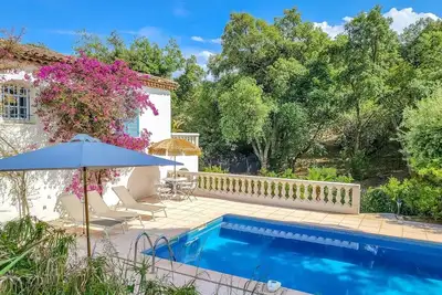 Image de 3 chambres à coucher à Sainte-Maxime