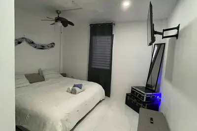 Image de Cozy apartment in charming Belize City with WiFi, Ac
