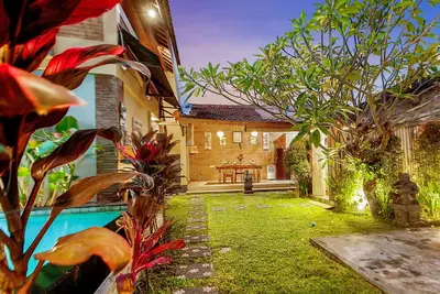 Ubud 3bd Premium Villa: pool and pristine views!