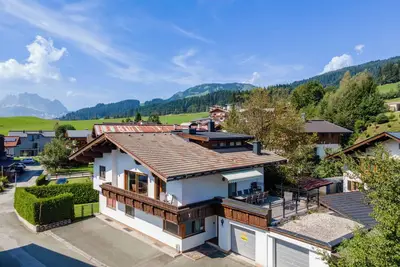 Image de Appartement spacieux avec sauna et vue