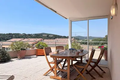 Image de Appartement 2p avec Piscine, Clim, Parking - Le Lavandou