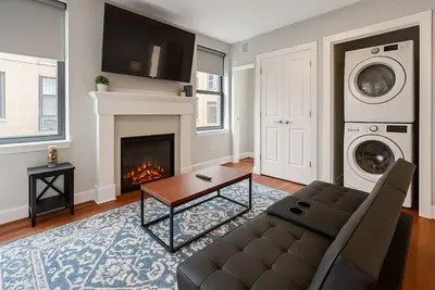 Image de Downtown Sq: Stadium, Casino, Rock Hall, Clinic