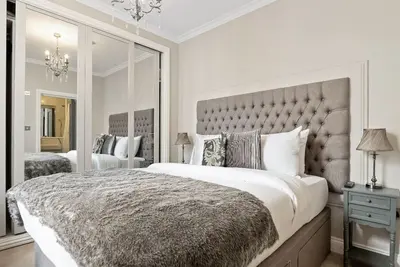 Image de Super Central Apartment in Kensington & Chelsea with private shared garden