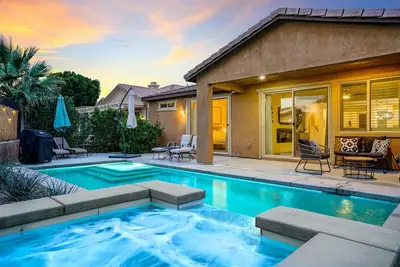 Image de Sunset Oasis: GameRoom, Heated Pool, Hot Tub Gate Community