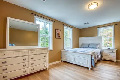 Image de Charming Newly Renovated Home