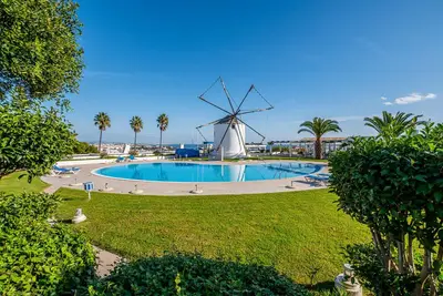 Image de All Dreams Villa - Windmill Hill By Dreamplaces