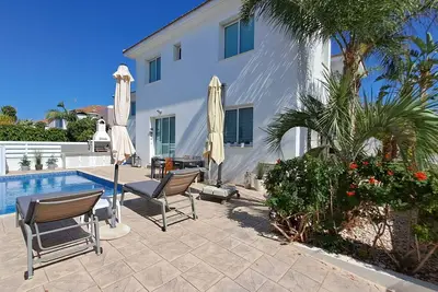 Image de Relaxing Avra Villa