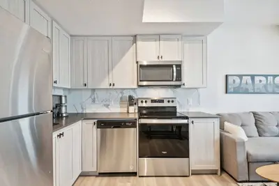Luxury 6-Room Getaway- 14 Ppl