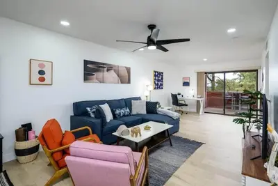 Image de Stylish Top Floor Condo- Spectacular Views- Amazeballs Pv Village Neighborhood!