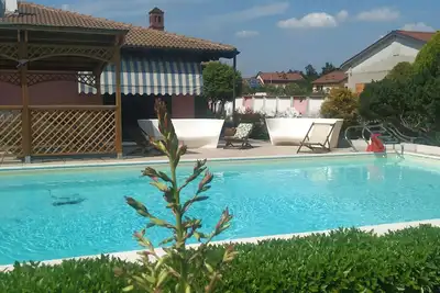 Image de Villagabriella two villas, an exclusive pool in the park to die for!