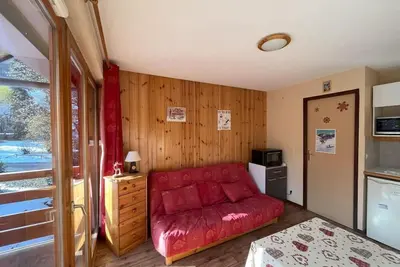 Image de À 100m des pistes de ski, 2ème étage, balcon, parking, télévision, casier à ski, 20m², Valloire