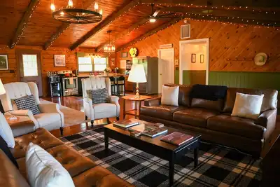 Image de Country Lodge: Great Room, View, Hot tub