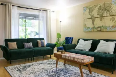 Image de 💎 Gorgeous Entire House + Parking 💎