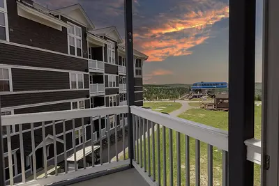 Image de Ml 302: Snowfall Sanctuary for Cozy Nights, Washer&Dryer