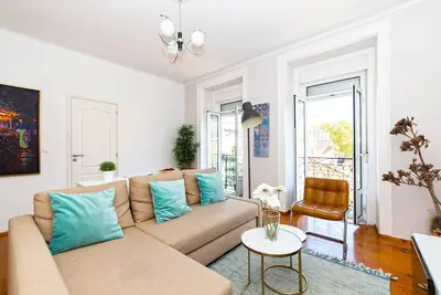Sunny, central and comfy Apartment in Av. da Liberdade