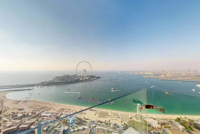 Image de Best penthouse with private pool and yacht service\n\n