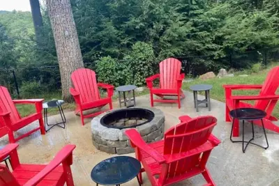 Image de New Hampton Riverview cabin~Jacuzzi! Firepit! Dogs Welcome! \nSki! Hike! Explore!