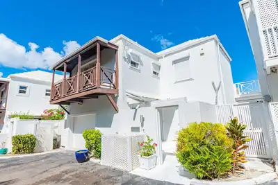 Image de Oceanfront Home in Gated Community Cable Beach, Private Pool, 6 guests