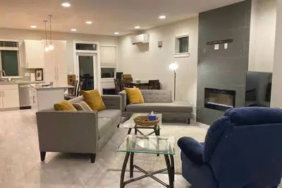 Image de Jan-Mar, 30% Monthly Discount / 4b/3. 5ba house Nike