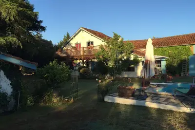 Image de Sarron 6-Bed Villa, Sleeps 14, Pool & Parking