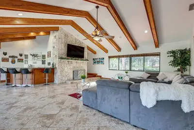 Image de Pool & Hot Tub: Spacious Villa in Coral Springs!