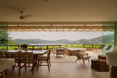 Image de Zihua Bay Jewel: Lux 3-Bdrm Ph steps from Beach