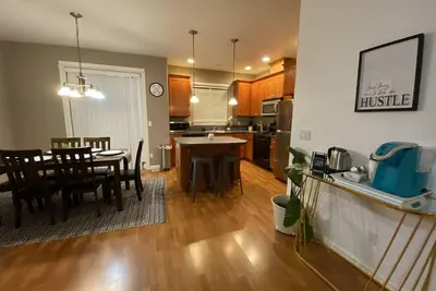 Image de Jan-Mar, 30% Monthly Discount / Cozy 2b/2. 5ba House